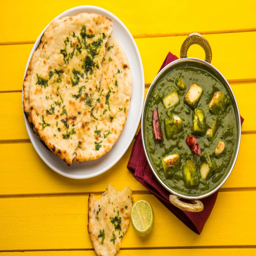Palak Paneer mit Spinat und Tomaten