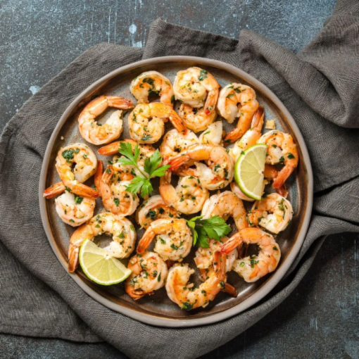 Garnelen mit Knoblauch und Zitrone aus der Pfanne