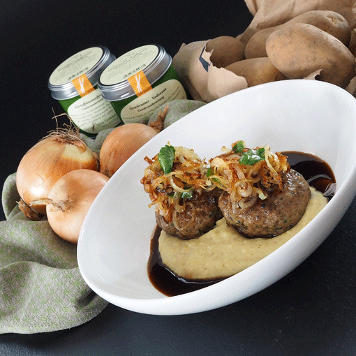 Vadouvan-Frikadellen mit Kartoffelpüree und Zwiebelschmelze