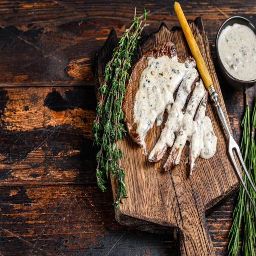 Rinderfilet in Pfefferrahmsoße mit Petersilie