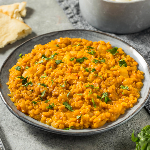 Rotes Linsen-Dal mit Kokosmilch und Tempering
