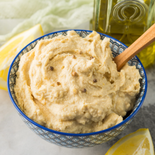 Dattel-Dip mit Feta, Zitrone und Knoblauchextrakt
