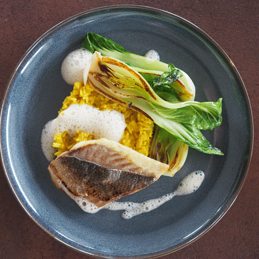 Doradenfilet mit goldenem Pilawreis und Baby Pak Choi