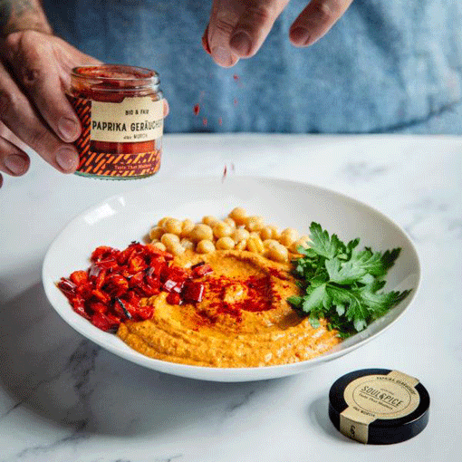 Paprika-Hummus mit geräucherter Paprika und Tahini