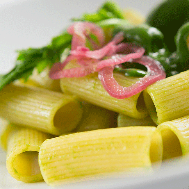 Pasta con Cime di Rapa und Tropea-Zwiebel