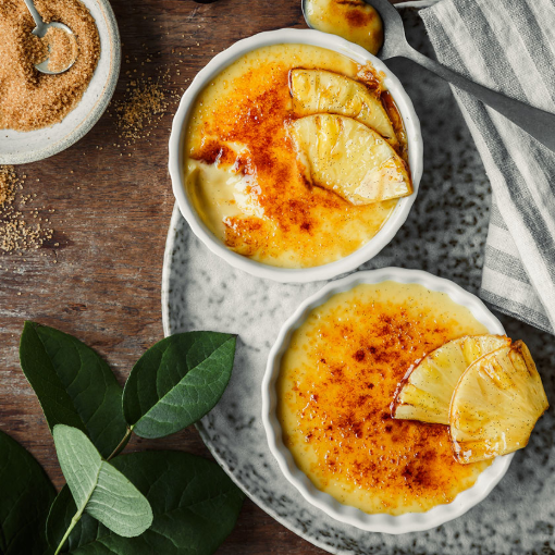 TaylorColledge-Kokosnuss-Creme-Brulee-mit-flambierter-Ananas-by-butchergrannys